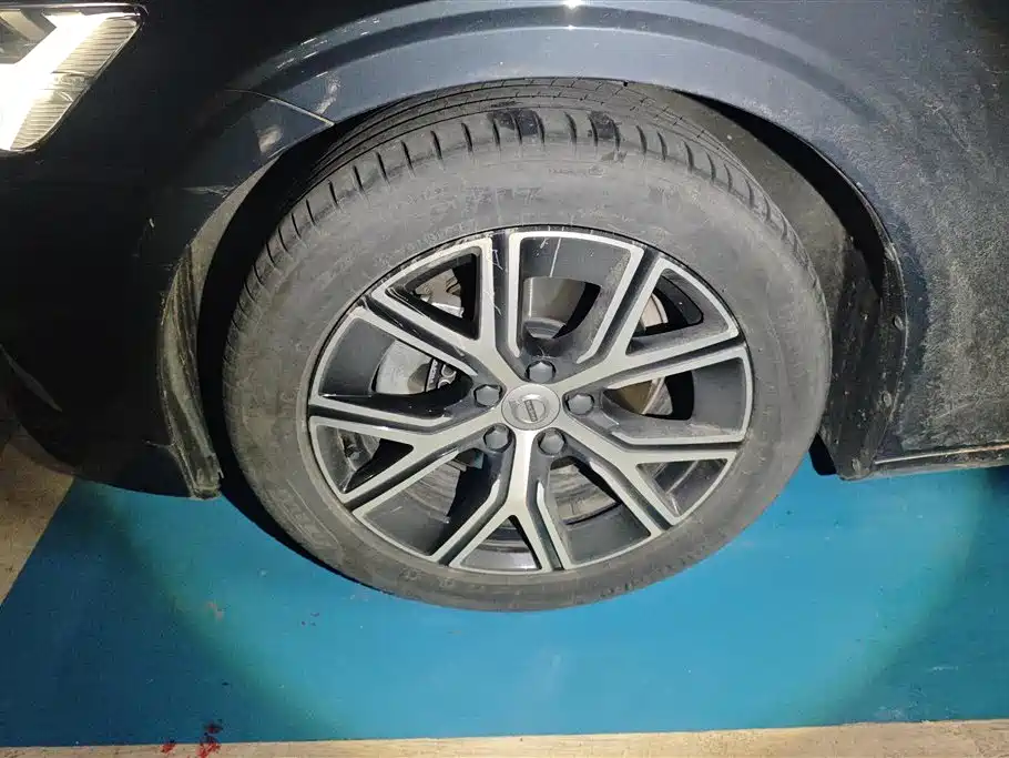 Volvo S60 2023 B4 Luxury