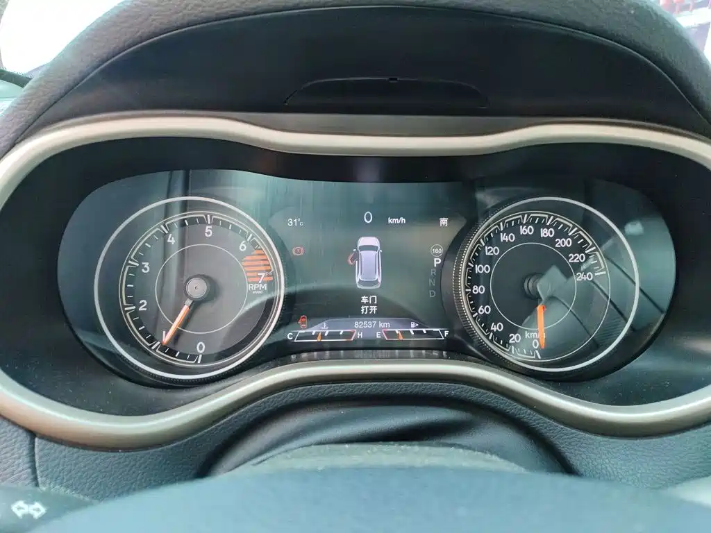 Jeep Cherokee — миниатюра 8