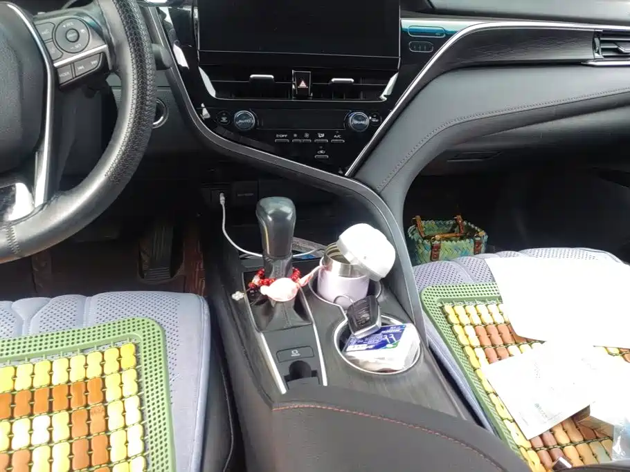 Toyota Camry — миниатюра 16