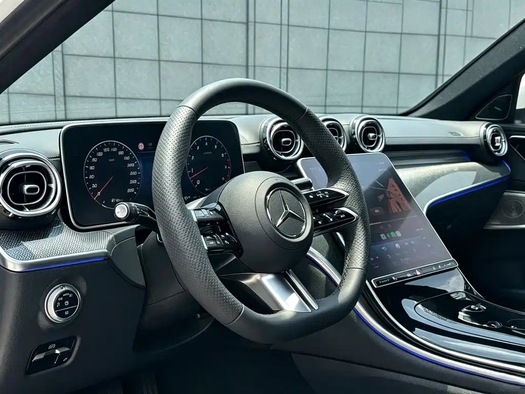 Mercedes-Benz C-Class — миниатюра 6