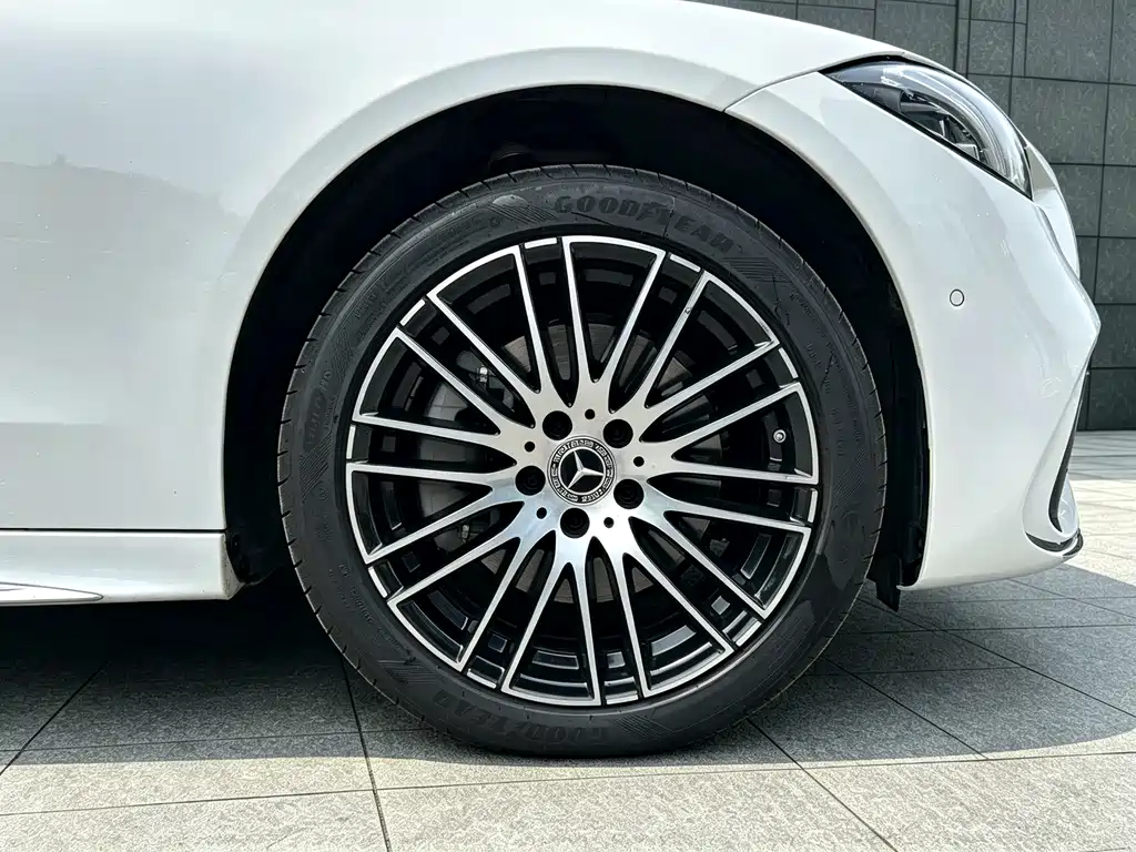 Mercedes-Benz C-Class — миниатюра 17