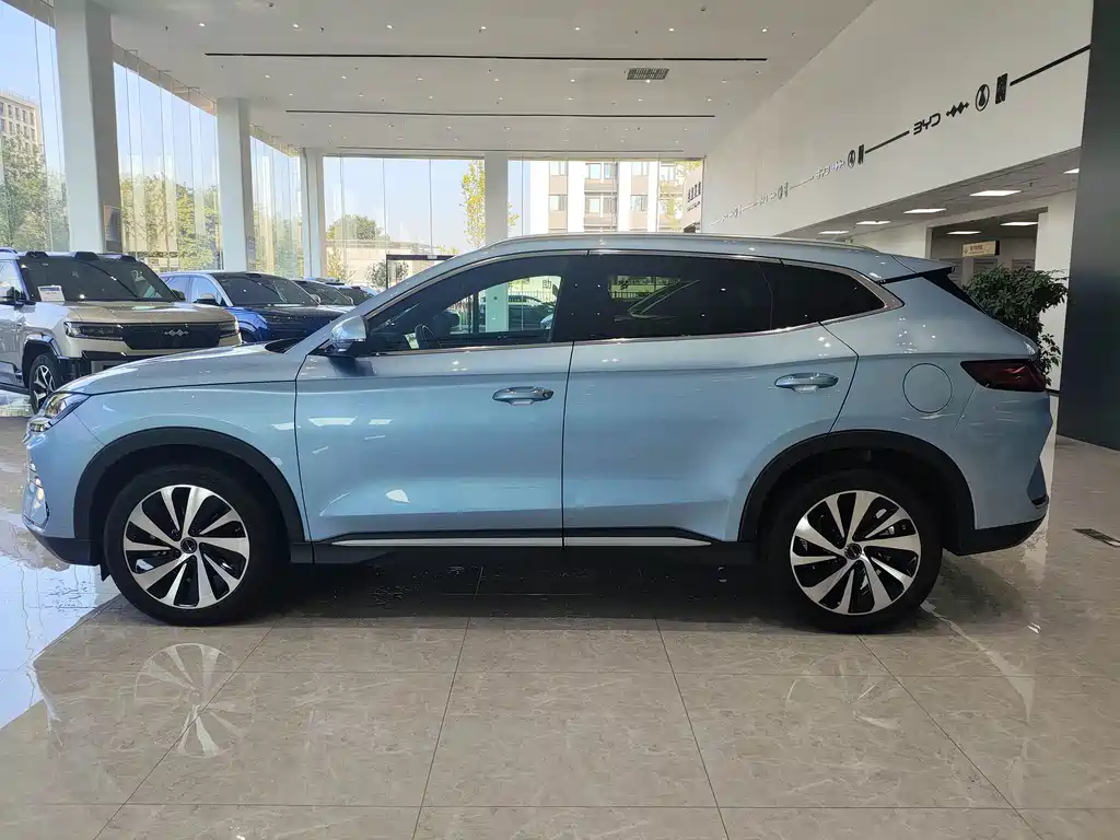 BYD PLUS New Energy — миниатюра 8
