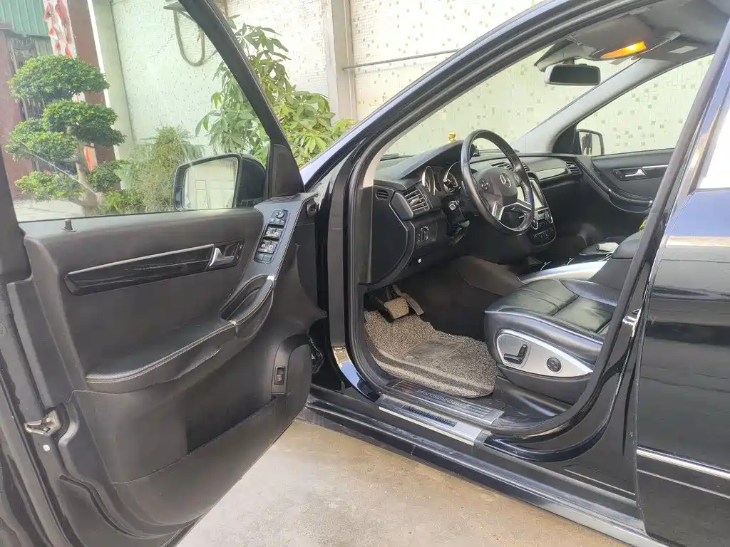 Mercedes-Benz R-Class — миниатюра 7