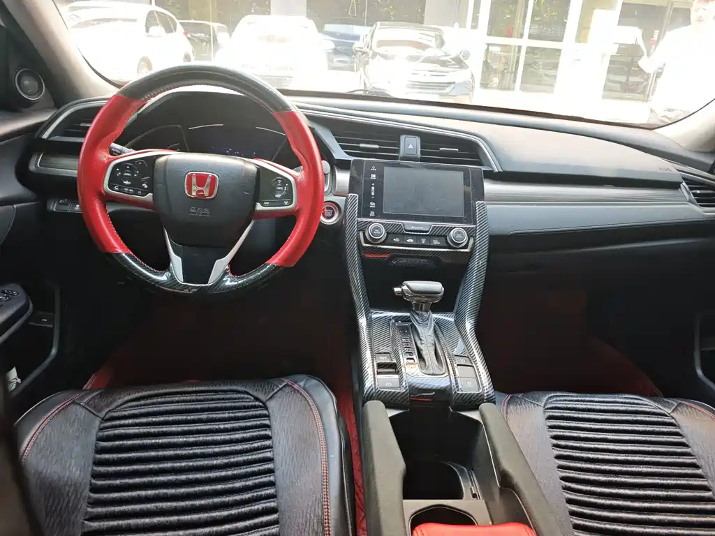 Honda Civic — миниатюра 7