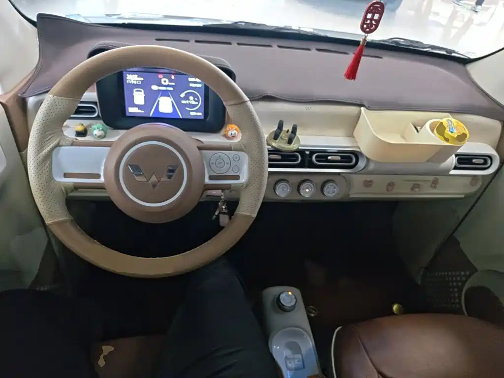 Wuling MINIEV — миниатюра 10
