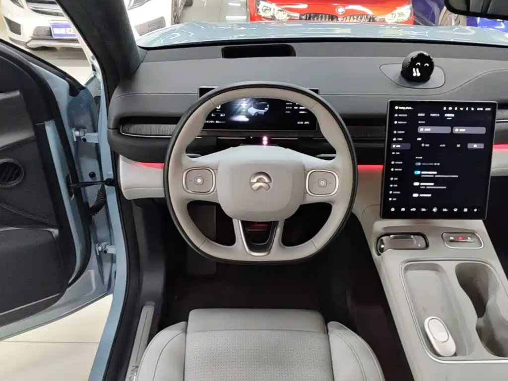 NIO ES6 — миниатюра 11