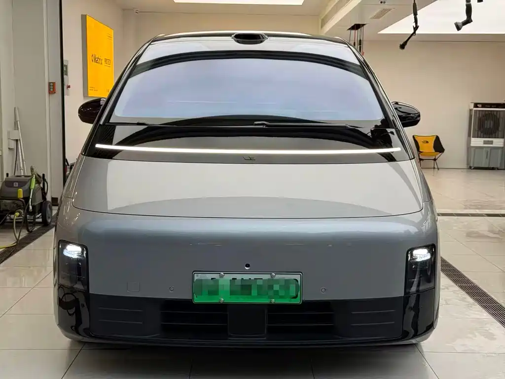 Li Auto Li MEGA — миниатюра 2