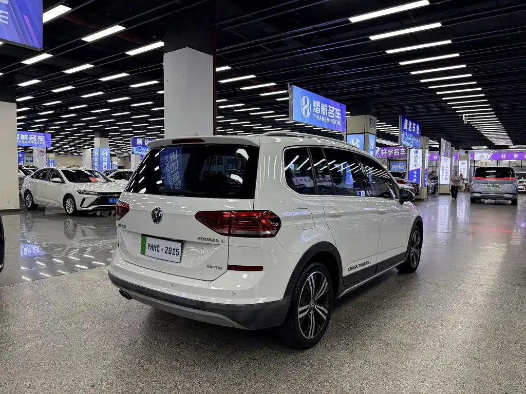 Volkswagen Touran — миниатюра 18