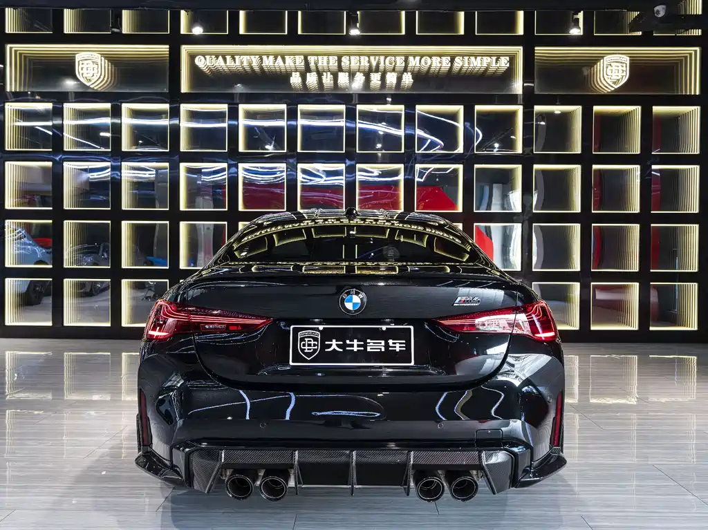 BMW M4 2024 M4