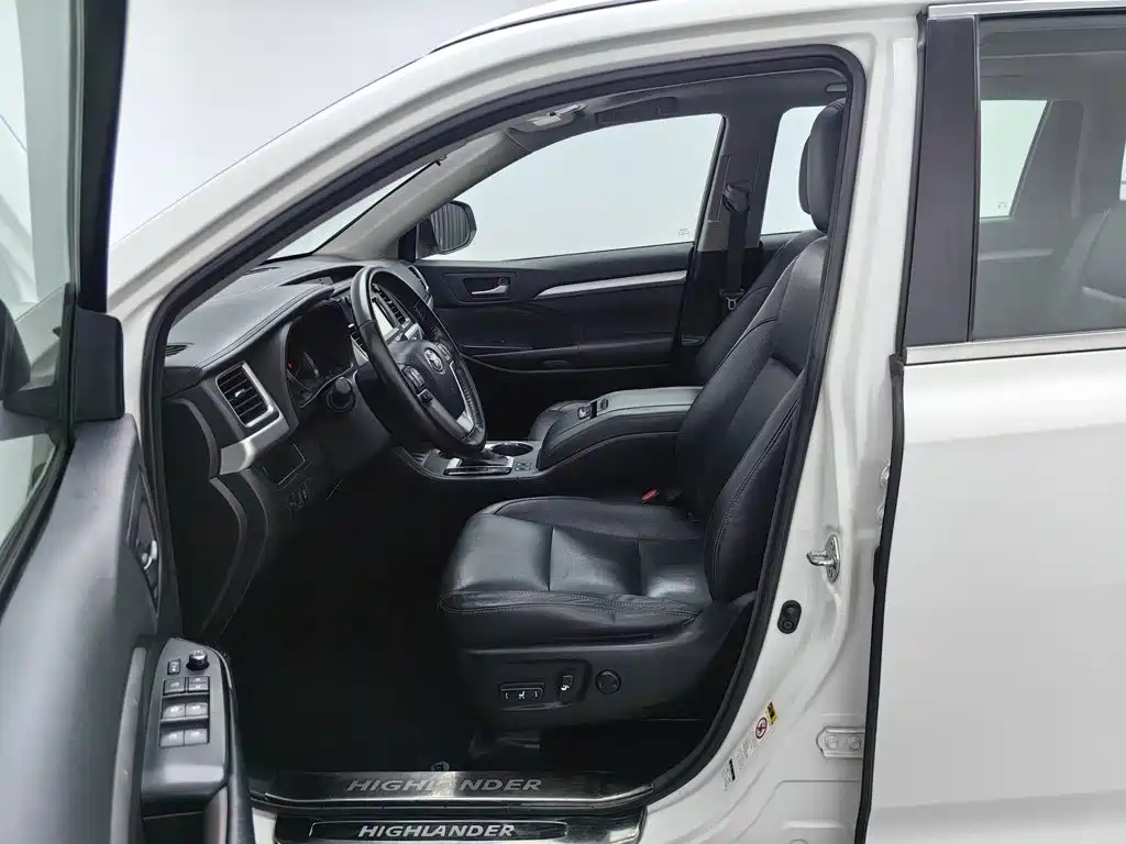 Toyota Highlander — миниатюра 10