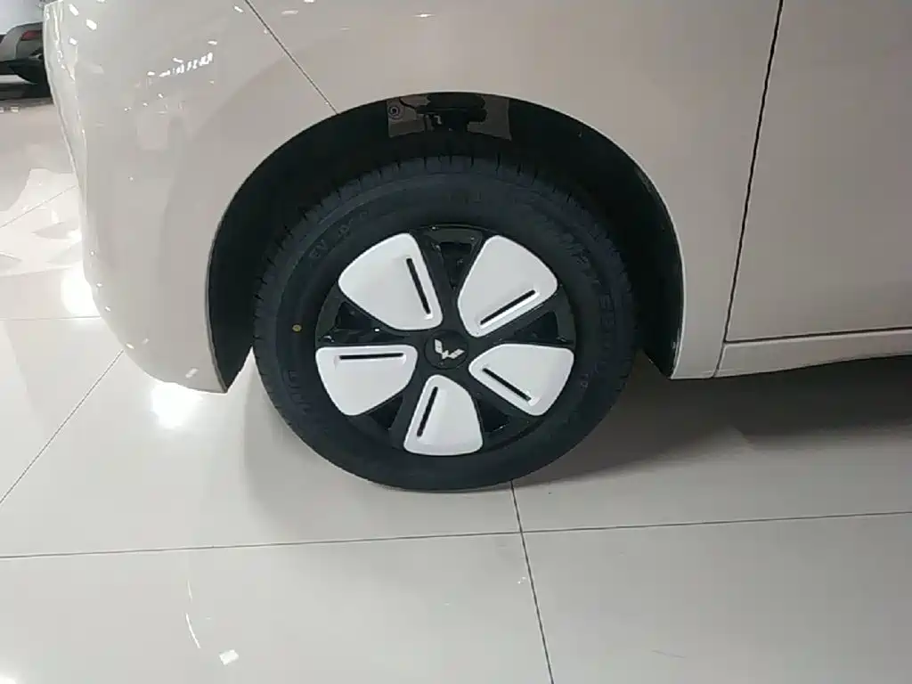 Wuling MINIEV — миниатюра 23
