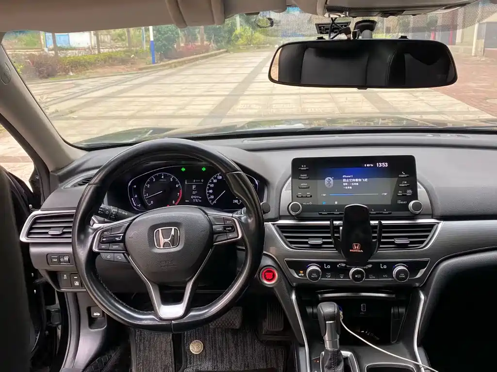 Honda Accord — миниатюра 7