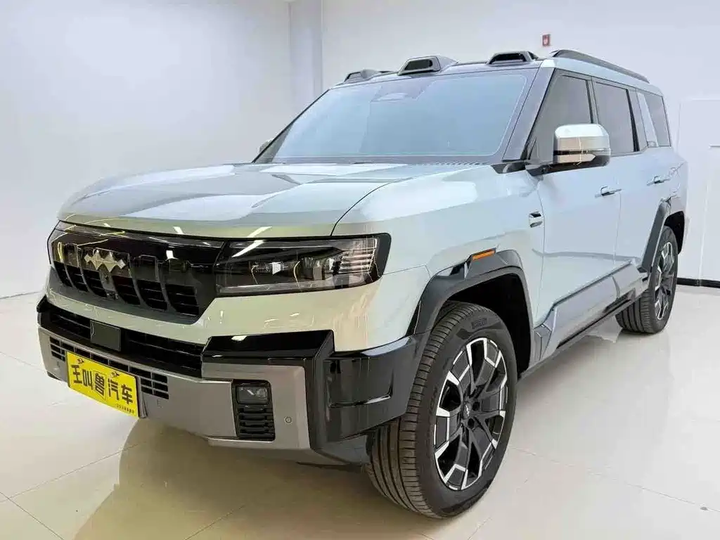 Fang Cheng Bao Leopard 8