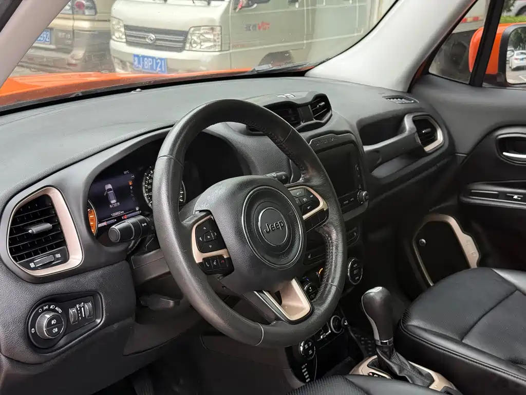 Jeep Renegade — миниатюра 4