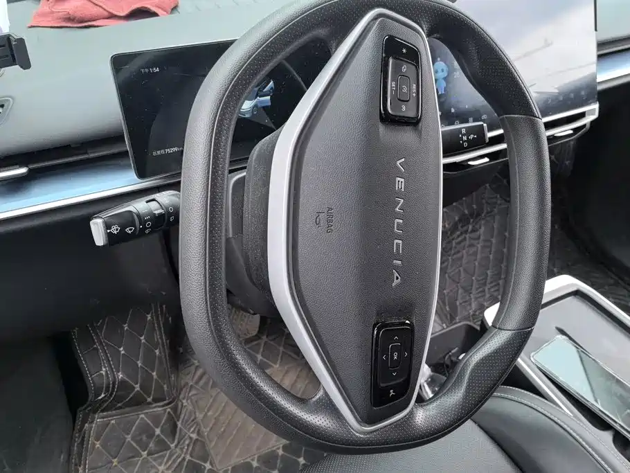 Venucia VX6 — миниатюра 15