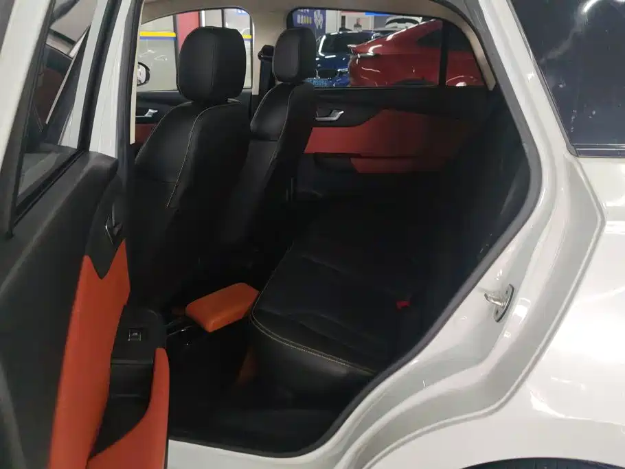 Dongfeng EV YOUNG Guang Xiaoxin — миниатюра 11