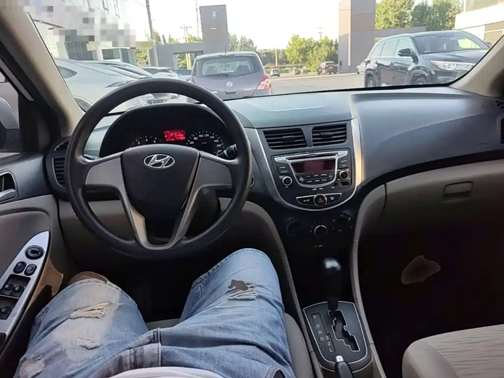 Hyundai Verna — миниатюра 10