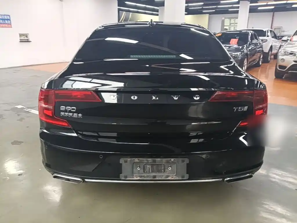 Volvo S90 — миниатюра 6