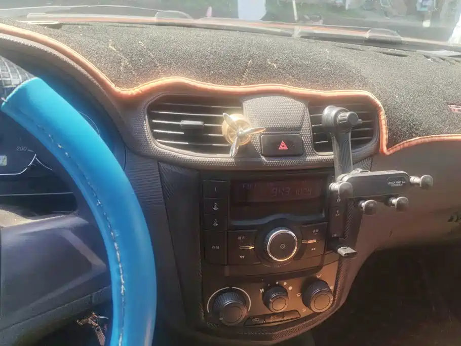 Wuling Hongguang — миниатюра 13