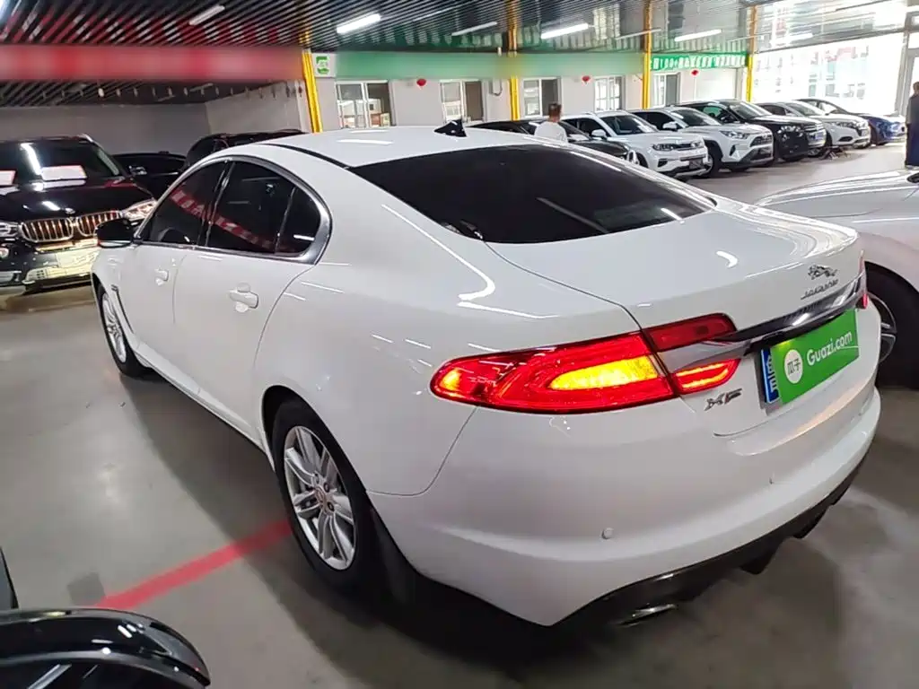 Jaguar XF — миниатюра 5
