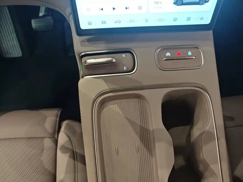 NIO EC6 — миниатюра 14