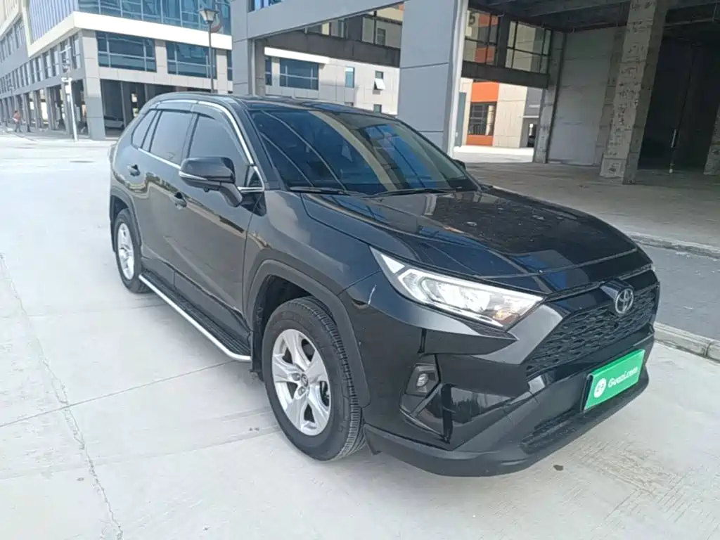Toyota RAV4 — миниатюра 4