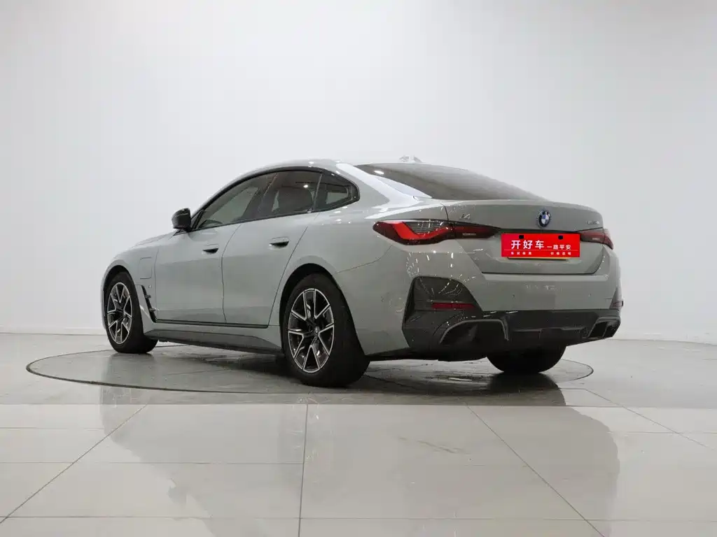 BMW i4 — миниатюра 6