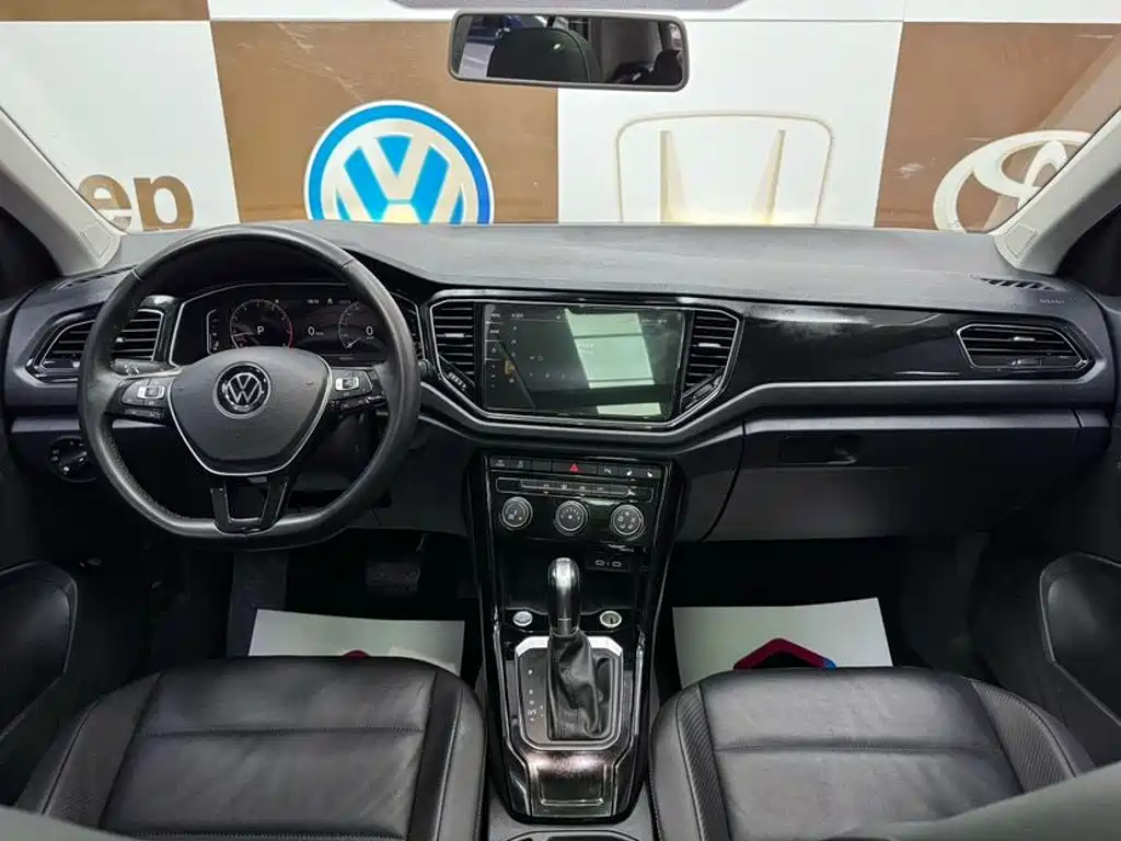 Volkswagen T-Roc — миниатюра 9