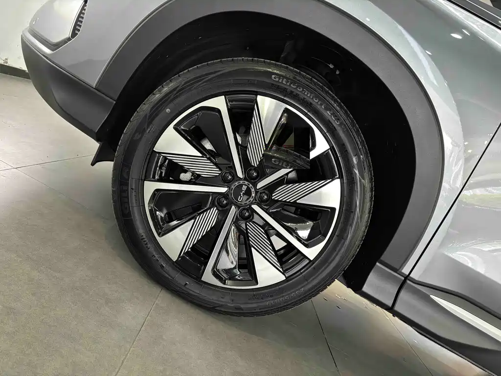 BYD PLUS New Energy — миниатюра 10