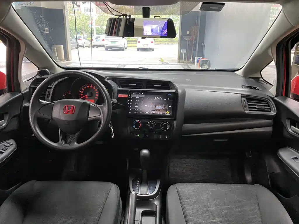 Honda Fit — миниатюра 4