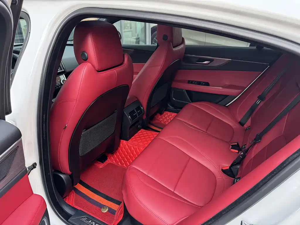 Jaguar XEL — миниатюра 9
