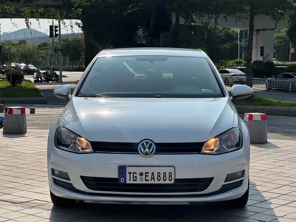 Volkswagen Golf — миниатюра 2