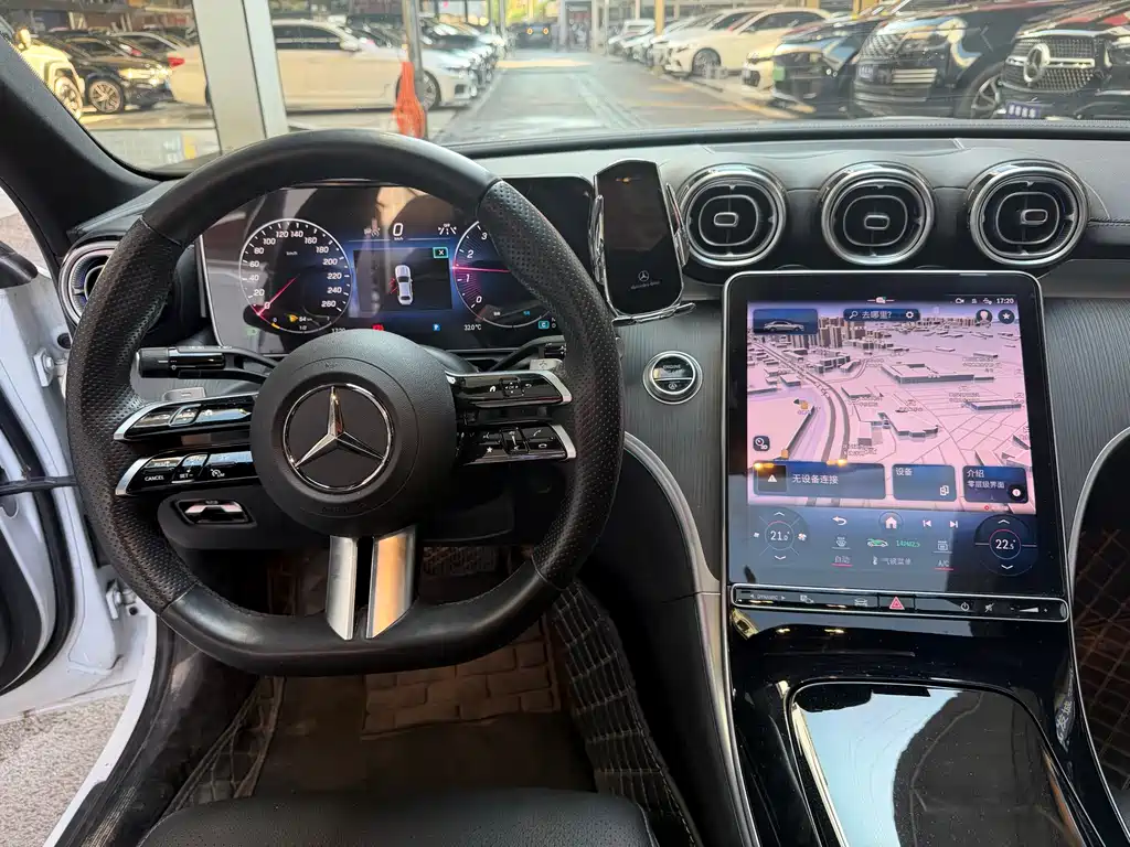 Mercedes-Benz C-Class — миниатюра 12