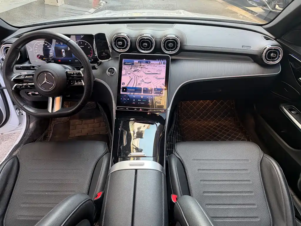 Mercedes-Benz C-Class — миниатюра 11
