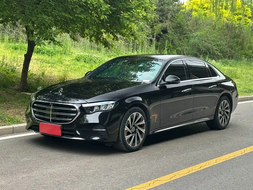 Mercedes-Benz E-Class 2024
