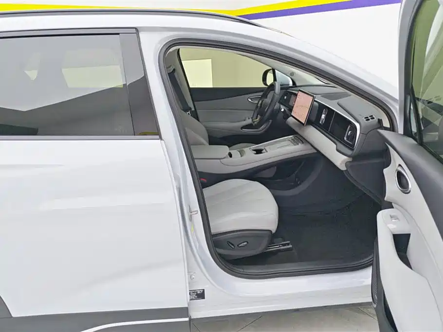 BYD 05 EV 2025 520KM