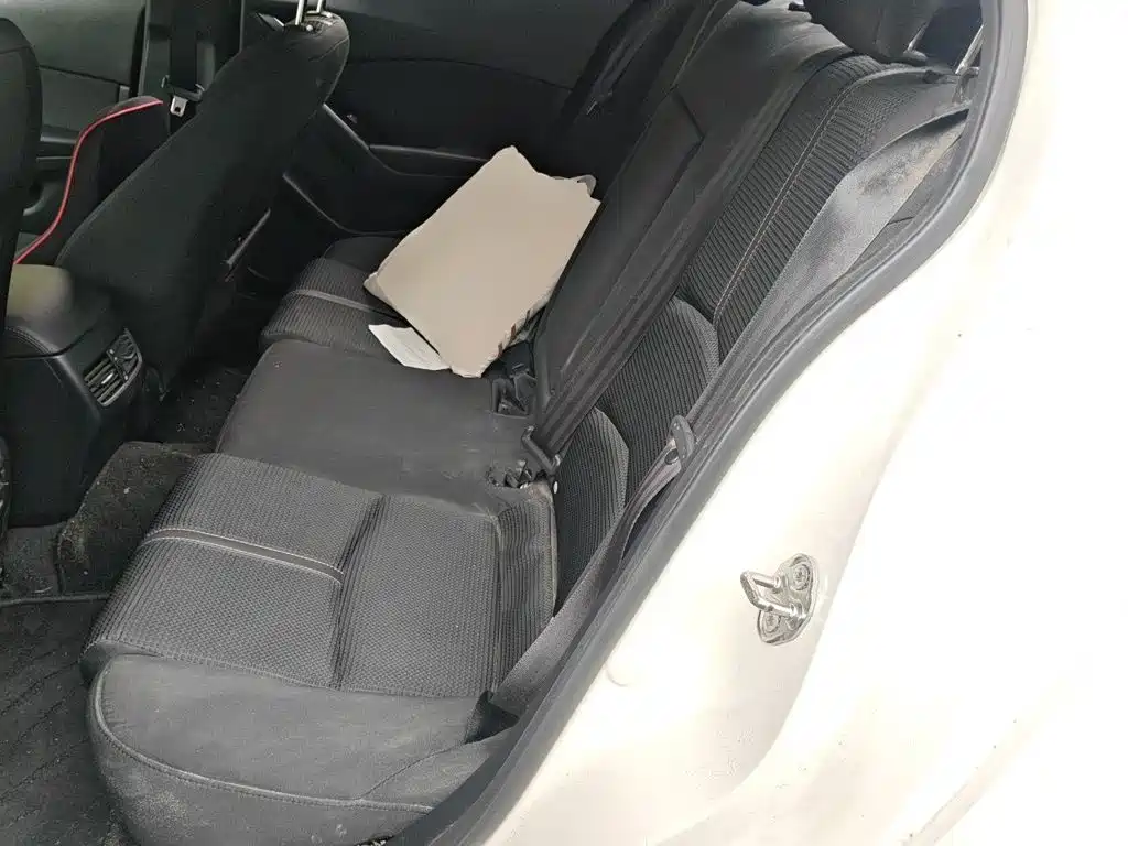 Mazda 3 Axela — миниатюра 18