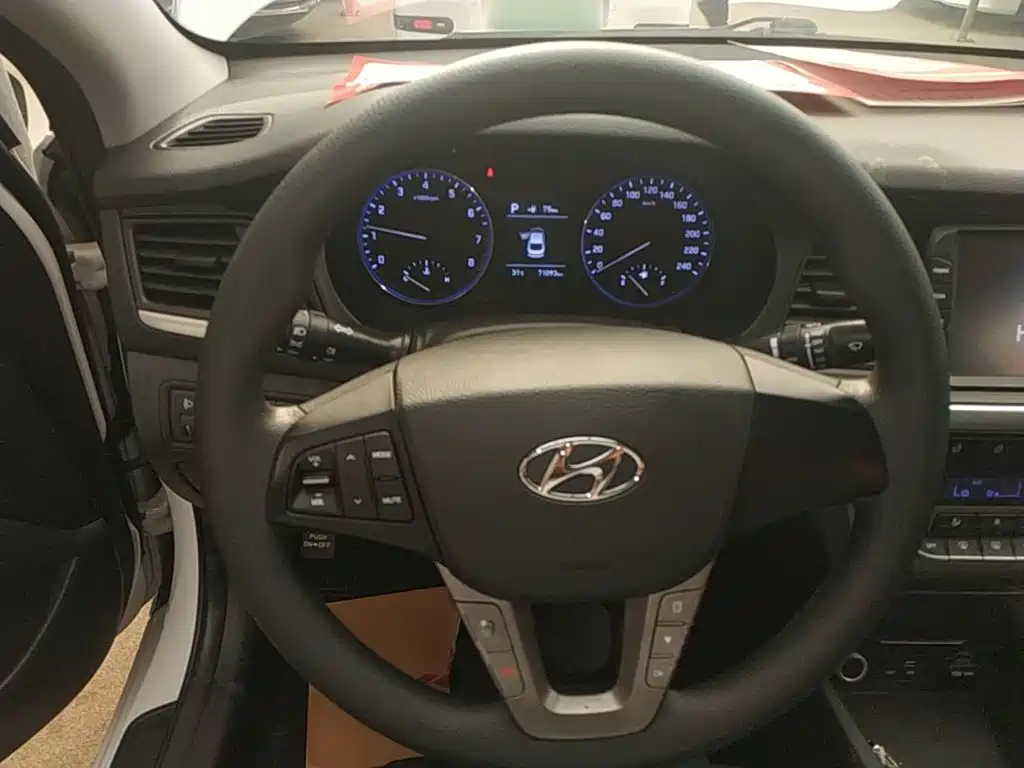 Hyundai Mistra — миниатюра 11