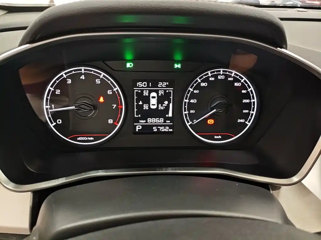 Geely Binyue — миниатюра 12