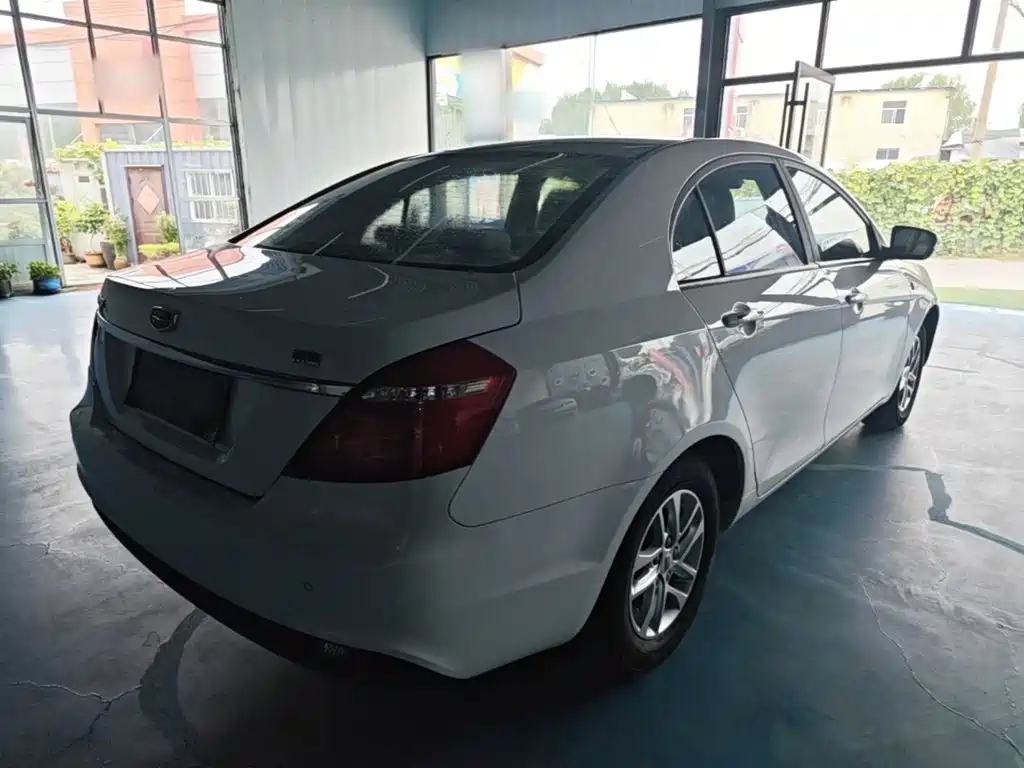 Geely Emgrand — миниатюра 7
