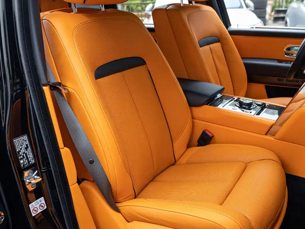 Rolls-Royce Cullinan — миниатюра 21