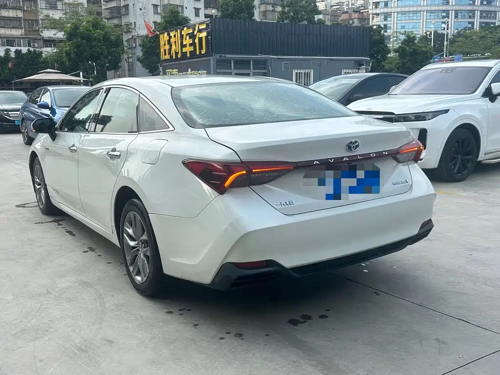 Toyota Avalon — миниатюра 5