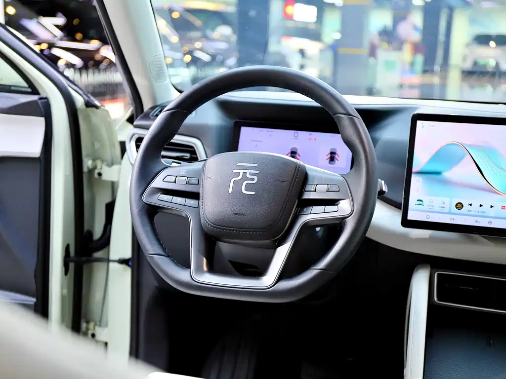 BYD Yuan UP — миниатюра 11