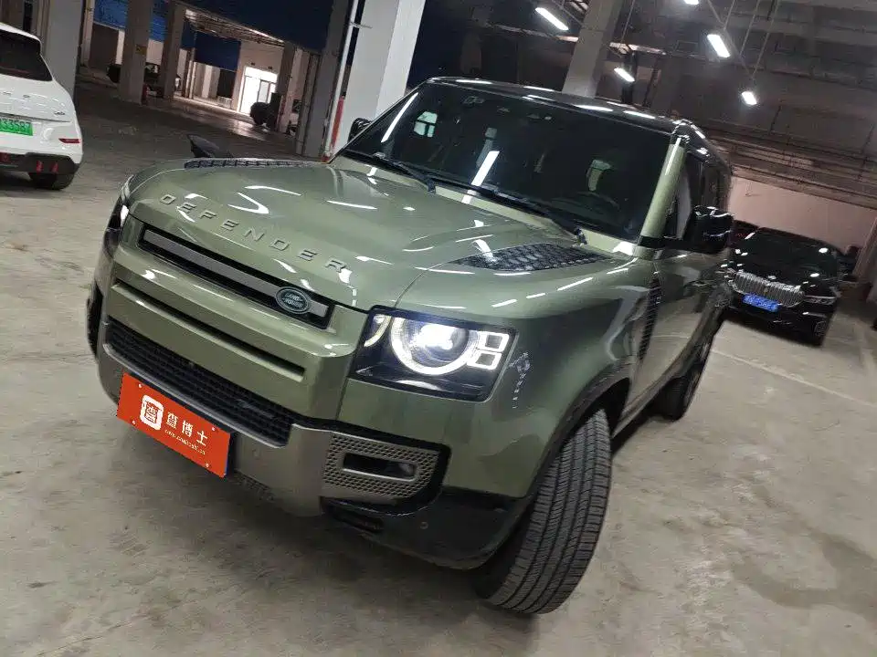 Land Rover Defender