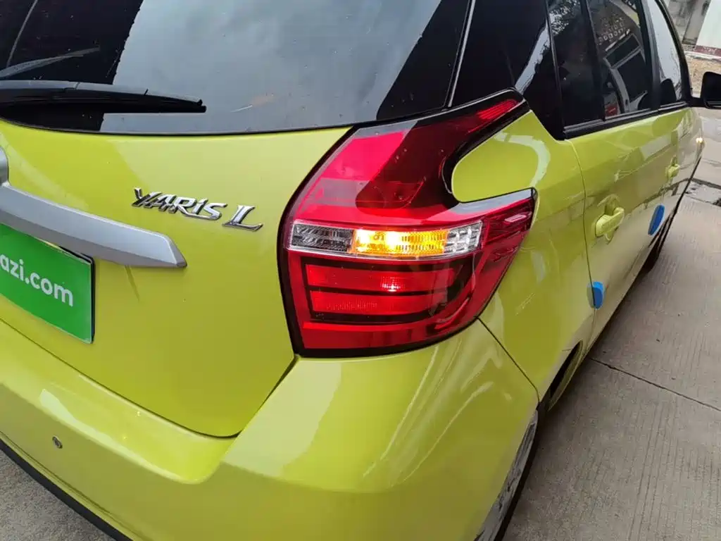 Toyota Yaris L — миниатюра 8