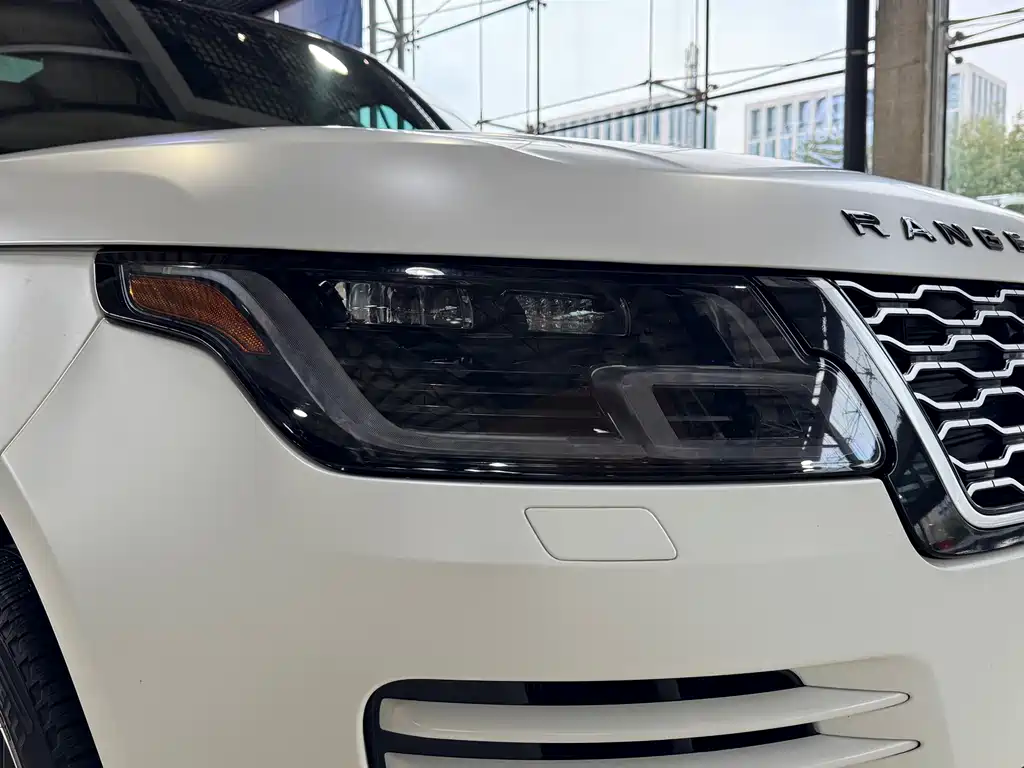 Land Rover Range Rover — миниатюра 6