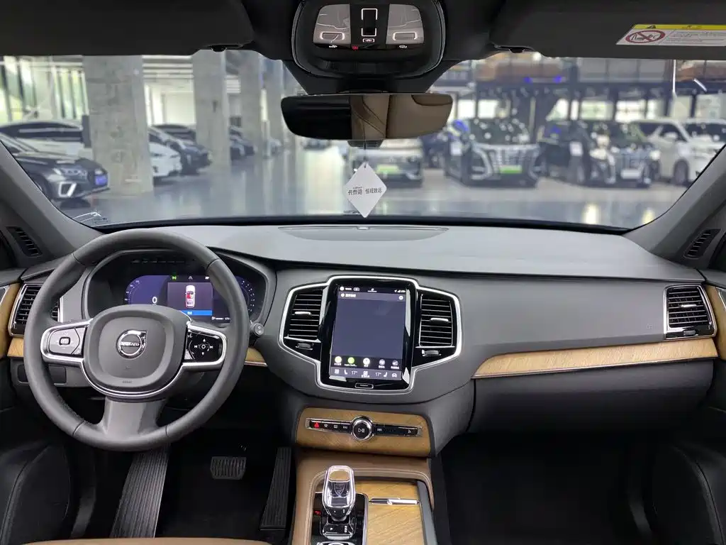 Volvo XC90 — миниатюра 14