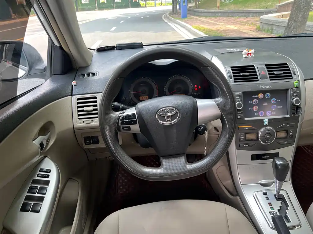 Toyota Corolla — миниатюра 12