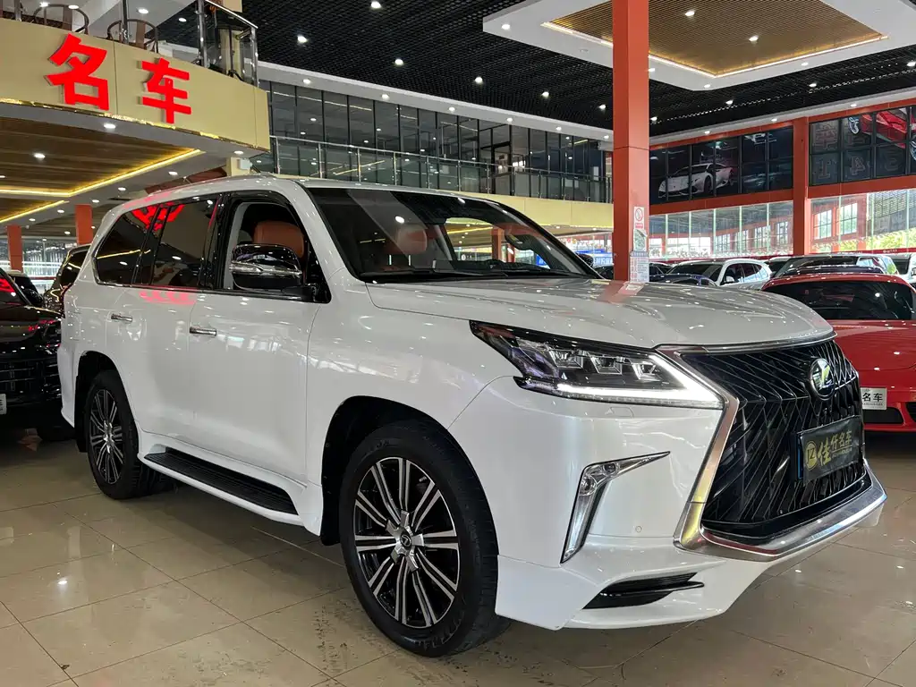 LEXUS LX