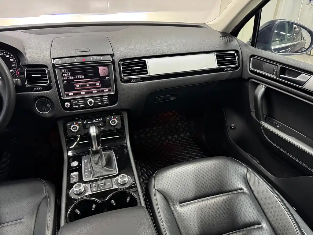 Volkswagen Touareg — миниатюра 5